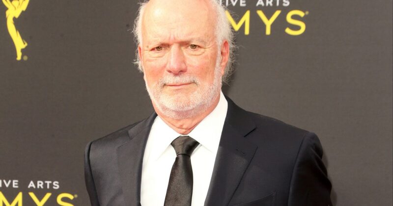 Fallece James Burrows, leyenda y creador de Cheers, a los 85 años