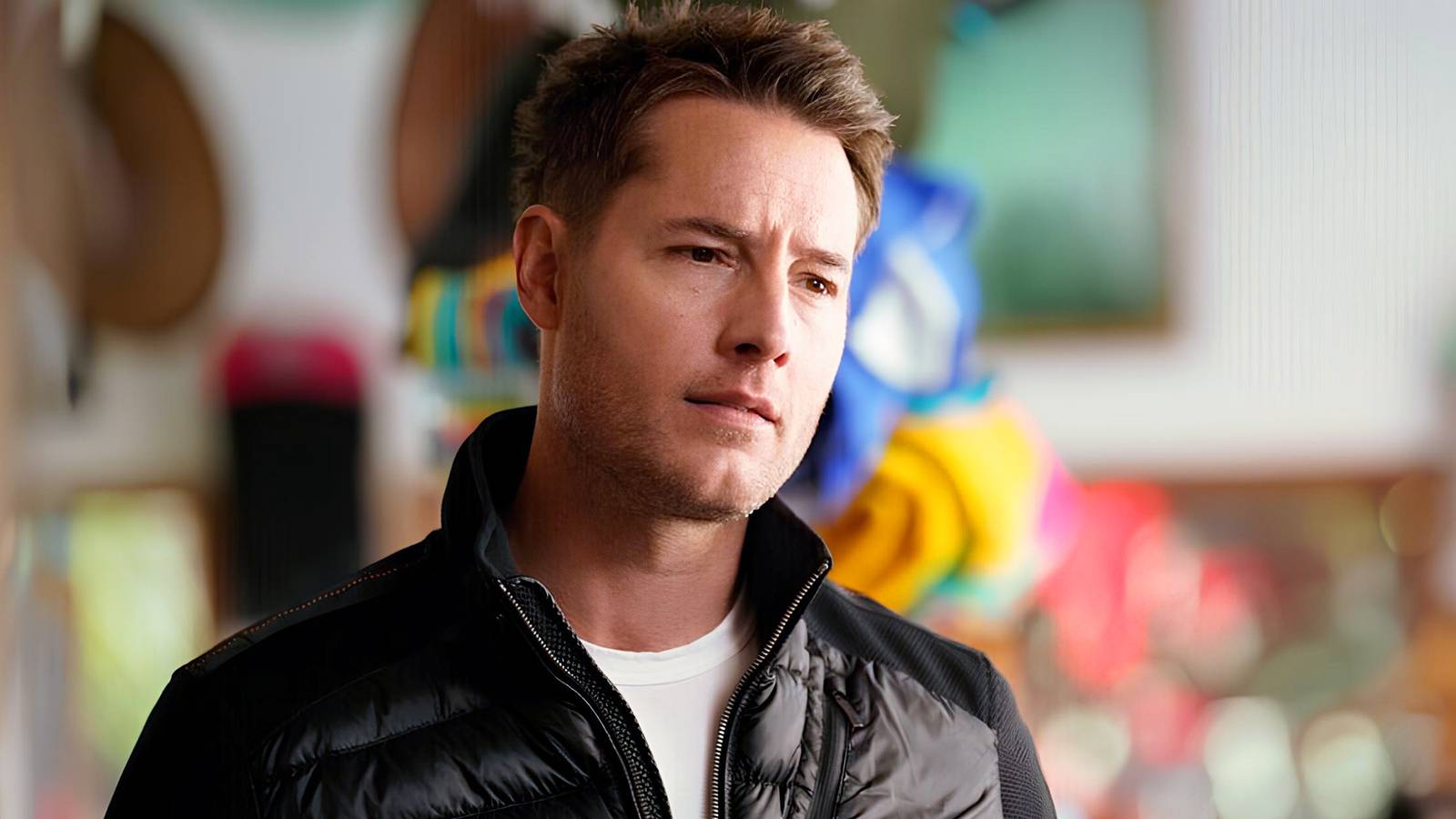 Justin Hartley en Tracker
