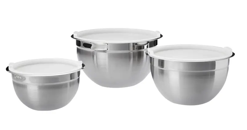 Juego de 3 boles de acero inoxidable Amazon Basics con tapa, prácticos y resistentes por 26,59 € con 20% de descuento