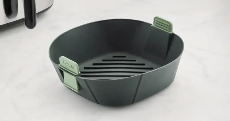Cesta de silicona Lékué para freidora de aire con asas flexibles: más espacio y comodidad por 8,80€ con 32% de descuento