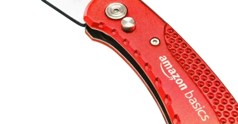 Cuchillo plegable Amazon Basics: práctico, resistente y con 20% de descuento