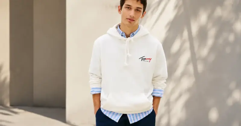 Sudadera Tommy Jeans Entry Sign para hombre con capucha y bolsillo canguro con un 65% de descuento