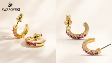 Pendientes Swarovski Mini Hoop con cristales rosas y baño dorado: elegancia compacta con un 39% de descuento