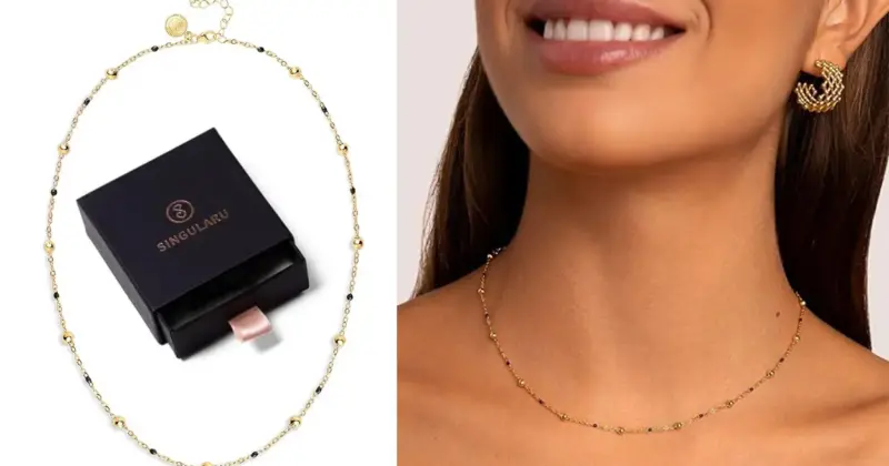 Collar Singularu Dots Black Enamel: Elegancia resistente con baño de oro a 15,43€ con 38% de descuento