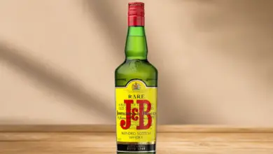 Whisky escocés J&B Rare 700 ml con 26% de descuento a solo 8,90 € en Amazon