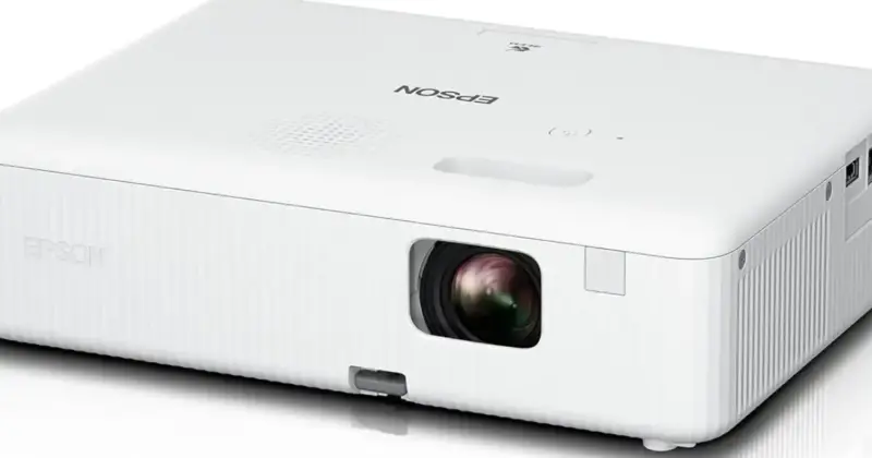 Proyector Epson CO-FH01 Full HD con 3000 lúmenes en oferta: calidad y potencia por 398,99 €