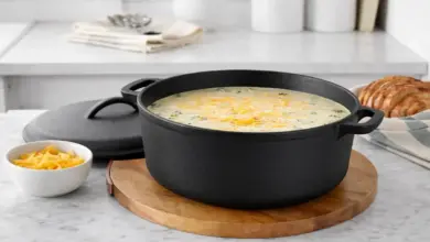 Horno Holandés Amazon Basics de 6,62 L con 20% de descuento para cocina versátil y duradera