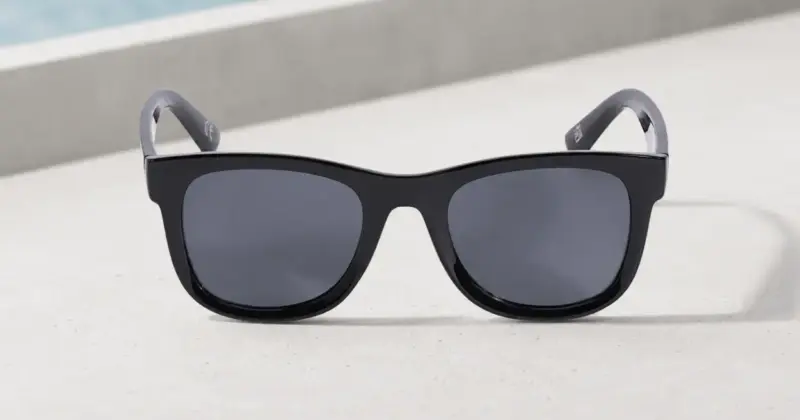 Gafas de sol Vans Spicoli con protección UV 400 en varios colores por menos de 11 €