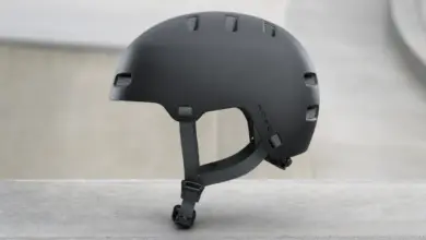 Casco ABUS XOXO urbano estilo skater con 73% de descuento por 16 € en Amazon