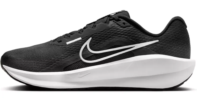 Nike Downshifter 13 negras para hombre: confort y rendimiento con un 40% de descuento en Amazon