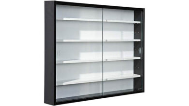 Vitrina de cristal Inter Link para coleccionismo con puertas correderas por 43,99 € y envío gratis