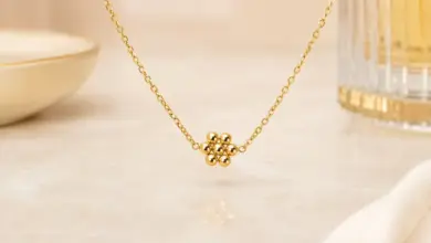 Collar Singularu Tiny Daisy en baño de oro 18 kt con un 29% de descuento