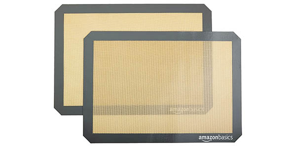 Set Amazon Basics de 2 tapetes de silicona para hornear con 20% de descuento a 8,39 €