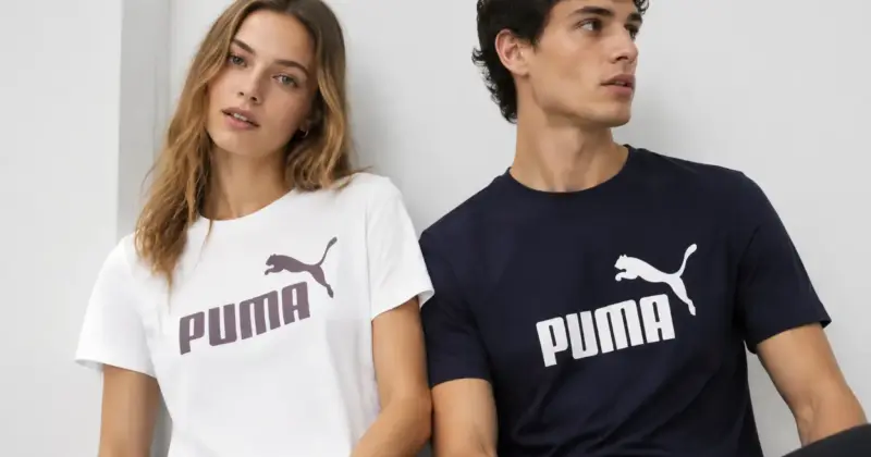 Camiseta unisex PUMA ESS No. 1 Logo en azul marino: diseño clásico con un 43% de descuento