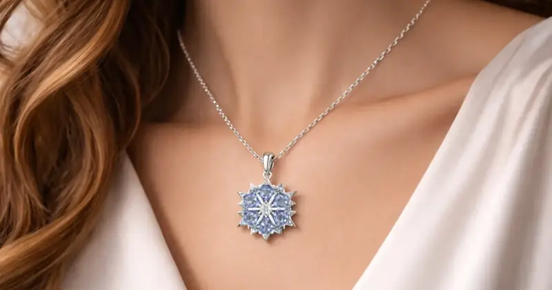 Colgante Swarovski Copo de Nieve con Cadena – Elegancia Invernal con 44% de Descuento