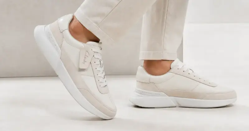 Zapatillas Clarks Craft Pace en piel blanca para hombre a mitad de precio en Amazon