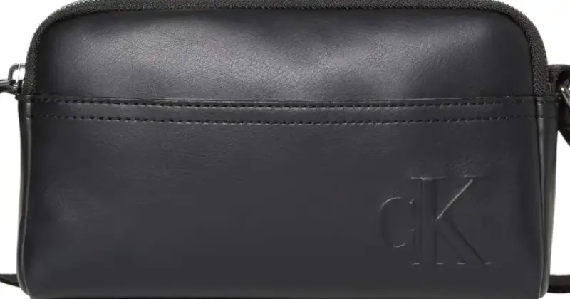 Bolso Calvin Klein Camera Bag para hombre: compacto, elegante y con un 59% de descuento en Amazon